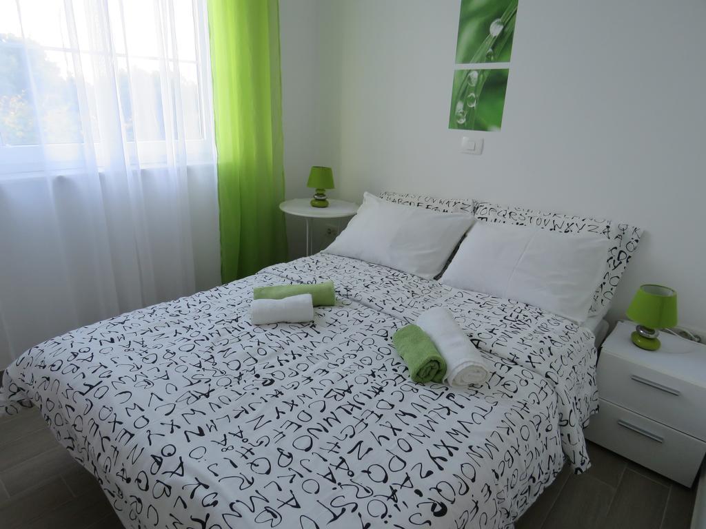 Apartments Villa Urbajs Vrsar Bagian luar foto
