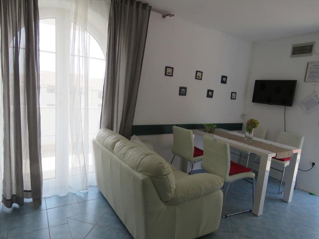 Apartments Villa Urbajs Vrsar Bagian luar foto