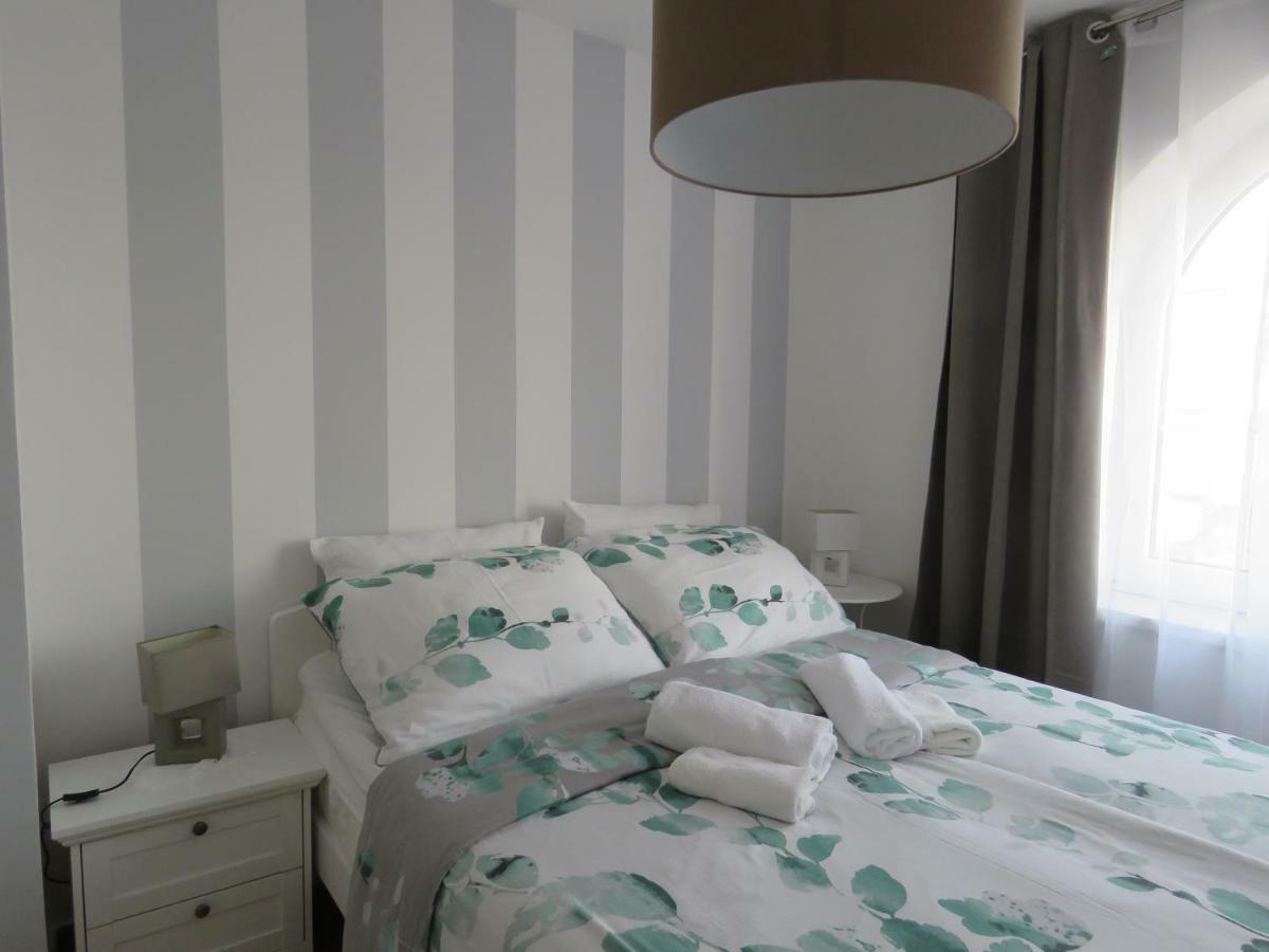 Apartments Villa Urbajs Vrsar Bagian luar foto